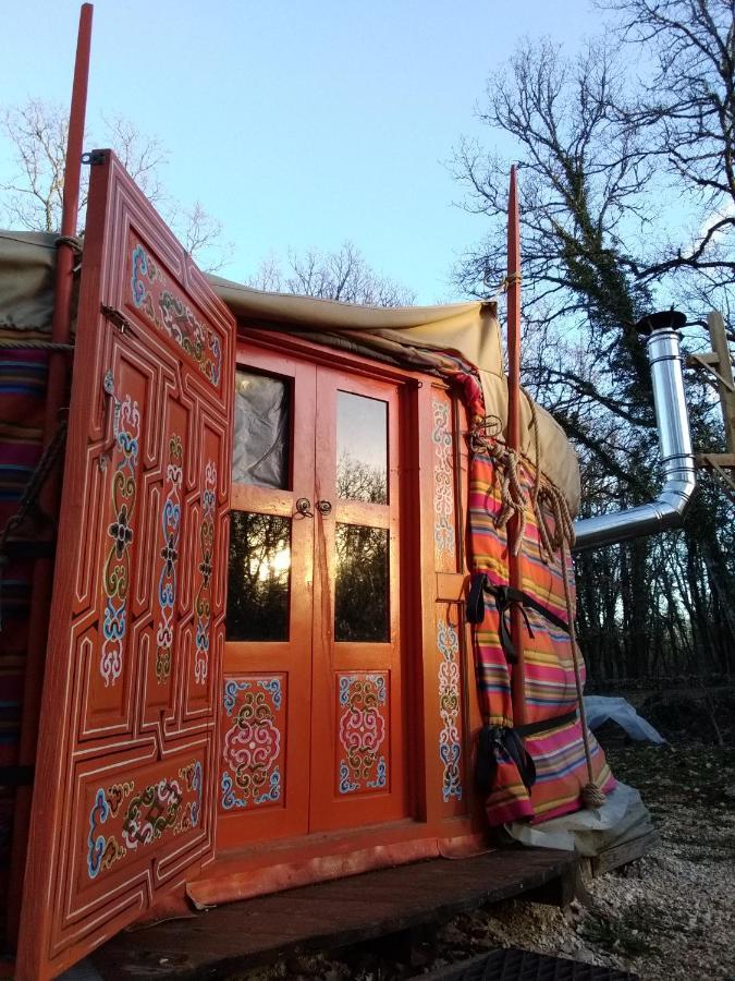 Les yourtes de Bascot Vaylats Extérieur photo