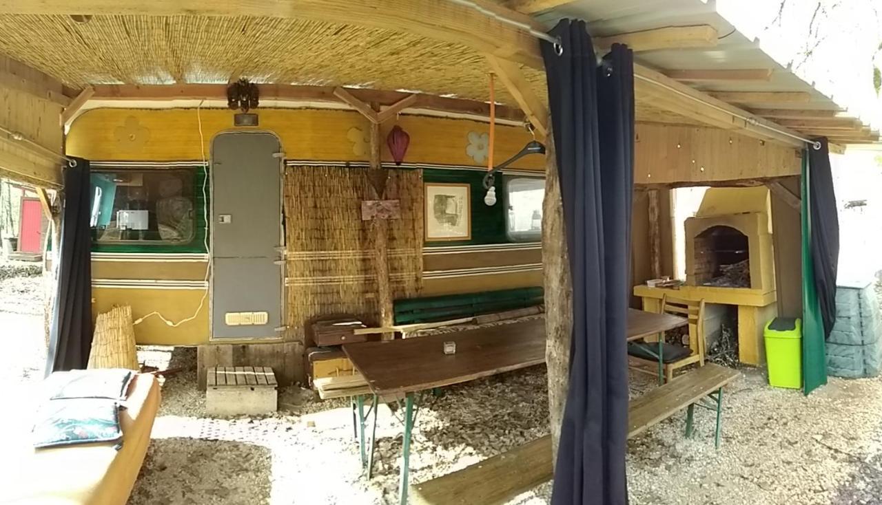 Les yourtes de Bascot Vaylats Extérieur photo